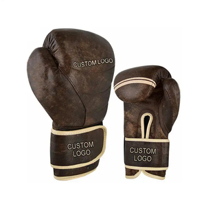 Ensemble de boxe en cuir de vachette de conception personnalisée haut de gamme, gants confortables, nouvel équipement d'entraînement et de protection en vente - Product Image 3