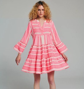 เดรสผ้าทอตัววีสีชมพูชิ้นเดียวสำหรับฤดูร้อนของผู้หญิงสำหรับกิจกรรมกลางแจ้งและนอกสถานที่ลำลองสไตล์ที่สมบูรณ์แบบสำหรับอากาศร้อน - Product Image 1