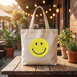 Patch brodé coloré personnalisé avec un visage souriant en paillettes pour vêtements de mode - Product Image 4