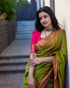 Saree indien de bonne qualité dernier Banarasi Saree en soie douce pour mariage et fête au prix de gros du fabricant indien - Product Image 5