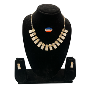 Conjunto de joyas de diamantes americanos clásicos, collar ligero y pendientes a juego para mujer, ideal para uso diario o eventos formales - Product Image 1