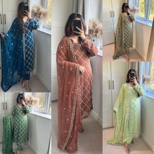 Nuevo diseñador Heavy Faux Georgette Fabric Real Hand Work Sequence Bordado Top y emparejado con pantalón con Dupatta bordado - Product Image 2