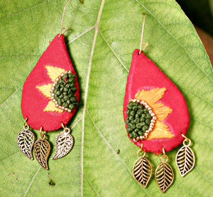 Boucles d'oreilles crâne perlées en solde – Boucles d'oreilles multi-perles pour femme, bijoux de fête au meilleur prix - Product Image 3