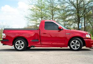 F-150 SVT Lightnings del 2001 en buen estado, en venta - Product Image 2