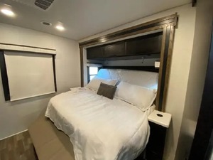 Jayco S-e-n-e-c-a XT 35L d'occasion 2023 prêt à la vente - Product Image 4