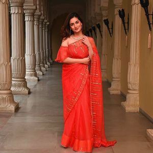 Tenue de fête de créateur lourd tenue unique Saree de travail brodé à double séquence sur organza avec tenue de chemisier lourd pour les femmes - Product Image 1