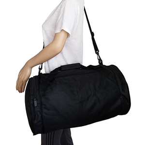 2025 llegada personalizado al por mayor impermeable viaje Codura deporte hombres Tote Duffel Bag ligero llevar en Weekender Duffle Bag - Product Image 2