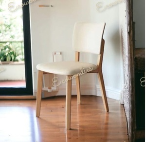 Chaise Chiavari en bois massif de luxe moderne avec coussin, gain de place, pour chambre, salle à manger, restaurant, salon, mobilier écologique - Product Image 3