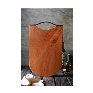 Élégante planche à découper en bois de manguier de forme unique Artisanat raffiné avec des tons naturels chauds pour les ustensiles de cuisine - Product Image 1