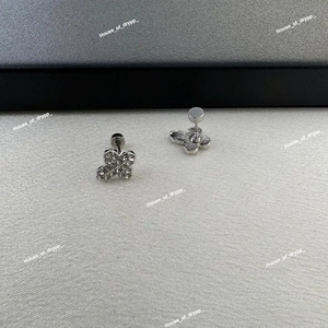 Pendientes de Botón con Forma de Flor, Plata de Ley 925 con Diamantes de Moissanita, Brillantes, Minimalistas, para Uso Diario, Elegantes, Unisex - Product Image 3