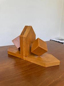 Porte-livres géométriques contemporains en bois, adaptés aux intérieurs minimalistes et apaisants et aux présentoirs d'étagères bien rangés, en provenance d'Inde - Product Image 6