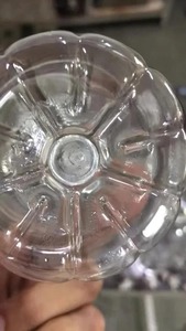 Moule de soufflage de bouteilles en plastique PET de haute précision pour la ligne de production d'embouteillage d'eau minérale ou de jus et de boissons pour l'exportation - Product Image 3