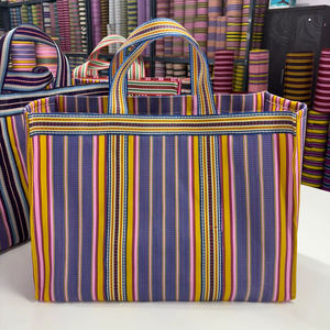 Sac de plage multifonctionnel en nylon écologique réutilisable, grand format, avec fermeture éclair, rayé, tissé à la main, en plastique recyclé RPET - Product Image 1