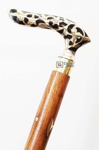 Bâton de marche en bois incrusté marron poignée de conception de feuille noire polonaise en laiton cadeau de marche à 3 plis pour les hommes et les femmes de la vieillesse - Product Image 3