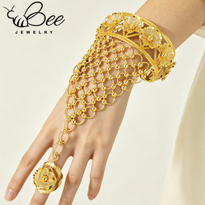 Anti Tarnish <b>Arabic</b> 24K Gold Plated Wedding Bracelet Jewelry Fashion Hollow Hand Chain Bracelet with <b>Ring</b> For Women - Product Image 5