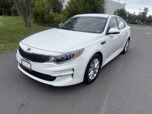 Ventes exceptionnelles de voitures Kia Optima EX EX 4 portes berlines d'occasion - Product Image 6