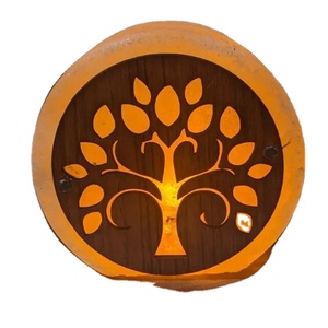Lampe sculptée en bois reconnaissant de haute qualité décorations de sel de l'Himalaya en cristal naturel pur artisanat à la maison du Pakistan - Product Image 1