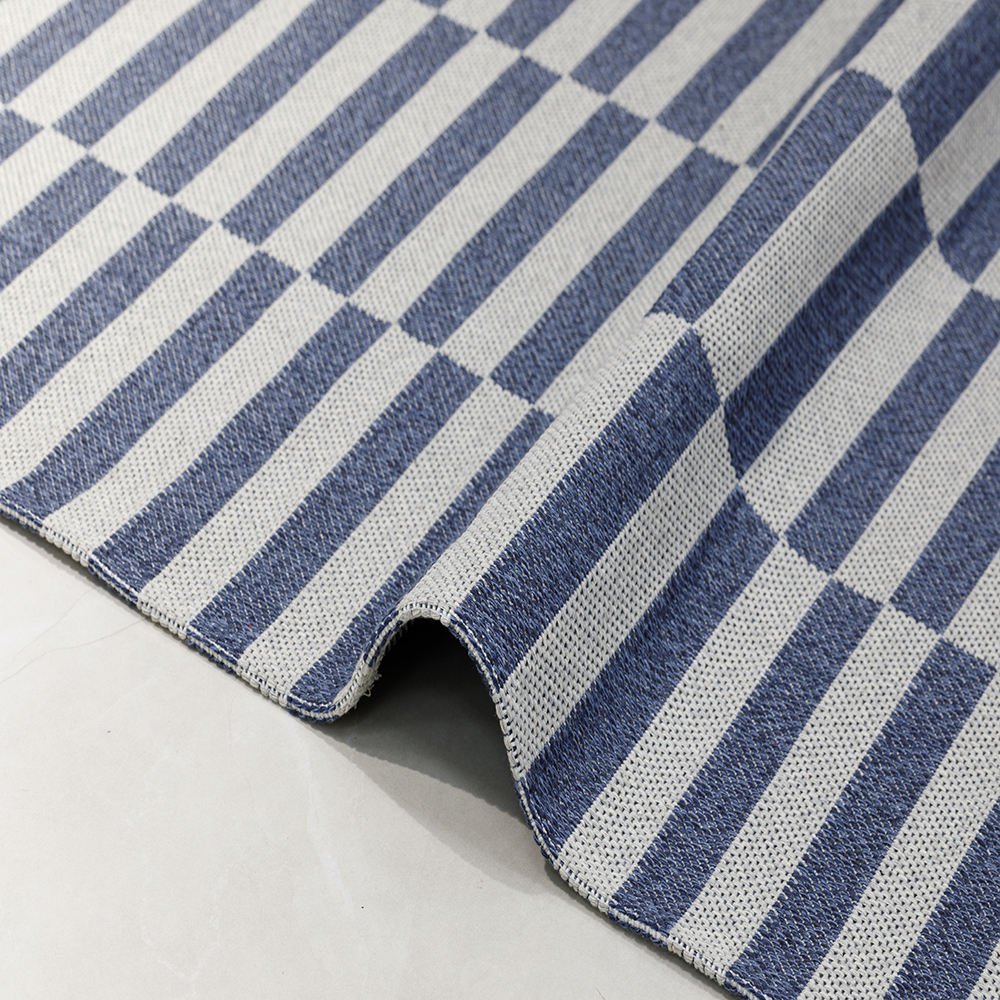 สีเทาอ่อน