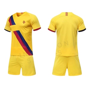 Kit de maillot de football de qualité supérieure personnalisable en usine en vente en gros, fabrication d'ensembles d'uniformes de football de qualité thaïlandaise - Product Image 1