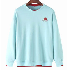 เสื้อสเวตเชิ้ตผู้ชายระดับพรีเมียม ผลิตจากผ้าคุณภาพสูง ให้ความอบอุ่น สวมใส่สบาย และมีลุคทันสมัยแบบลำลอง เหมาะสำหรับสวมใส่ในชีวิตประจำวัน - Product Image 1