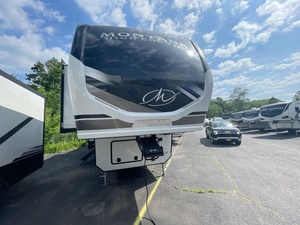 New 2025 Keystone M-o-n-t-a-n-a H-i-g-h C-o-u-n-t-r-y 397FB - Product Image 4
