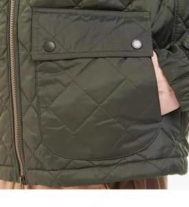 Chaqueta de Plumón Larga para Mujer, Abrigada para Invierno, con Ribete de Piel de Oveja, Impermeable, Transpirable, de Manga Larga, Color Sólido, con Capucha y Cremallera - Product Image 5