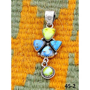 Pendentif en turquoise fait main du sud-ouest avec monture en argent sterling motif floral Golden Hill Palomino - Product Image 2