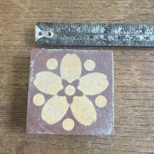 Azulejo de piso de cerámica antiguo Victoriano "Campbell Tile Co." 1890s para uso de sala de estar interior y exterior Stoke on Trent - Product Image 1