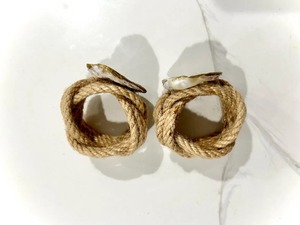 Porte-serviettes élégant en résine et en jute pour une table de salle à manger contemporaine, décoration de cuisine et utilisation fonctionnelle en provenance d'Inde - Product Image 3