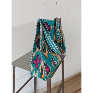 Réversible Ikat Qulted imprimé à la main grand sac fourre-tout fait à la main écologique robuste épicerie artiste Boho coton sac fourre-tout - Product Image 6