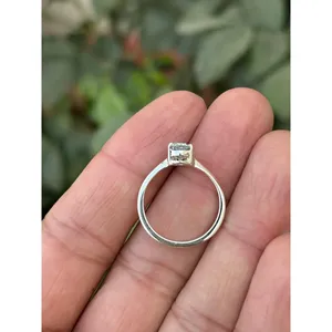 Bague de mariage classique en argent sterling 925 plaqué rhodium avec aquamarine naturelle taille poire, sertie à griffes, 0,85 carat, faite à la main - Product Image 5