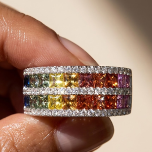 Bague de mariage haut de gamme en or blanc 18 carats avec saphirs et diamants pour femme, ornée de pierres colorées, large alliance pour soirée - Product Image 1
