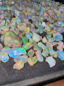 Opale éthiopienne brute de qualité supérieure AA, gemme naturelle multi-feu, pendentifs en pierres précieuses, 5-15 carats, certifiée par un tiers - Product Image 3