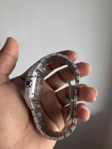 Montre Hip Hop Personnalisée Moissanite Diamant Givré Plaqué Or Blanc Modèle Carré Prix Usine Vente en Gros pour Hommes - Product Image 4