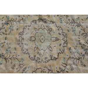 Alfombra Turca Vintage, Alfombra de 4.2x7.8 pies, Alfombra Beige con Estampado Animal - Product Image 5