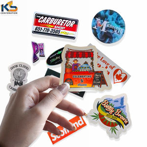 Autocollants circulaires en vinyle durables et écologiques Impression UV personnalisée avec des designs uniques pour la décoration et la promotion de la marque Résistant aux UV - Product Image 3