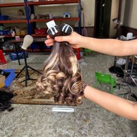 Lots de Cheveux Naturels Vierges Vietnamiens Bouclés Volumineux avec Fermeture en Dentelle pour Kits de Perruques et Produits Capillaires
