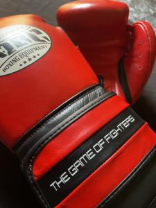 Guantes de Boxeo Profesionales de 10oz-16oz, Cuero Vacuno Transpirable, Protección UV, Opción de Logotipo Personalizado, Todos los Colores Disponibles, SAQIB&CO - Product Image 6