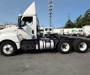 El mejor!! Cabeza tractora diésel motorizada para transporte por carretera con cabina cómoda para rutas logísticas extendidas, vehículo de transporte de contenedores - Product Image 3