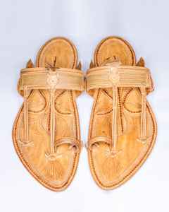 Zapatilla de cuero hecha a mano personalizada y calzado de cuero hecho de cuero real 100% para reventa en marrón claro - Product Image 5