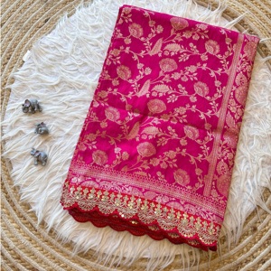 Sari de seda Banarasi para ropa elegante de mujer a los mejores precios, proveedor indio de Ropa Étnica para bodas y fiestas - Product Image 1