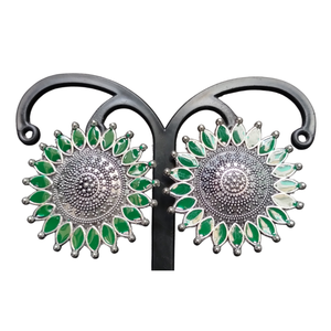 Article le plus vendu 2024 boucles d'oreilles serties de boucles d'oreilles à la mode plaquées argent bijoux pour femmes portées par les exportateurs indiens - Product Image 1