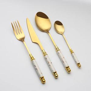 Juego de cubiertos de plata de lujo, vajilla de acero inoxidable con mango de resina, juego de vajilla pulido con espejo para Hotel - Product Image 6