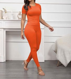 Ensemble de yoga orange pour femmes, vêtements de sport sans couture, haut de soutien-gorge court deux pièces avec leggings taille haute, vêtements d'entraînement élégants - Product Image 2