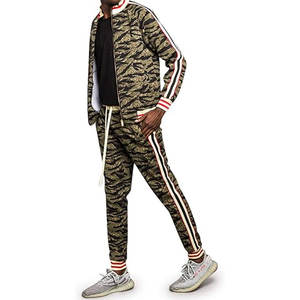 Ensemble de survêtement décontracté pour homme, veste zippée confortable avec pantalon de survêtement pour les journées de détente, les activités sportives et les séances d'entraînement en plein air - Product Image 4