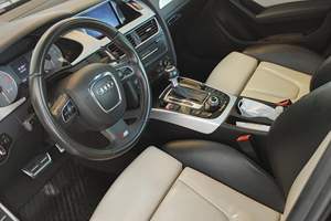 BMW M5 d'occasion 2010, conduite à gauche/droite - Product Image 3