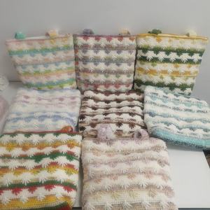 Bolso de Hombro de Peluche Tejido a Crochet, Hecho a Mano, Nueva Tendencia de Moda 2025, Regalo para Navidad, Año Nuevo y San Valentín - Product Image 2