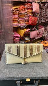 Handmade <b>Women's</b> <b>Small</b> Wedding Favor Return Gift Fashion Vintage Embroidered Printed Silk Lining <b>Handbag</b> for Ladies - Product Image 4