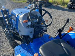 Venta caliente New Holland 4WD Tractor agrícola John Deere Walking Tractor con engranaje de motor Kubota y Motor-Mini tractores usados raros - Product Image 5