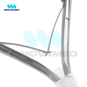 Pince à cuticules incurvée en acier inoxydable durable de qualité professionnelle, ultra-affûtée, pour manucure et pédicure, INNOVAMED INSTRUMENTS - Product Image 2